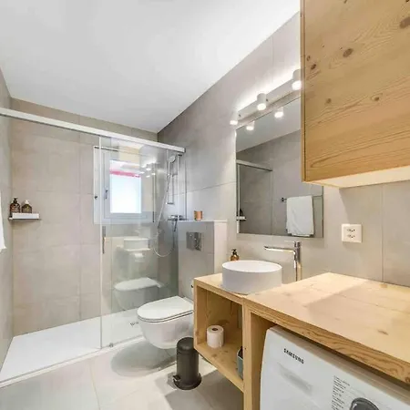 Апартаменты Center With Fireplace And Parking Кран-Монтана